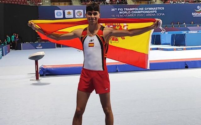 Medalla de bronce en el Campeonato del Mundo de Trampolín por edades